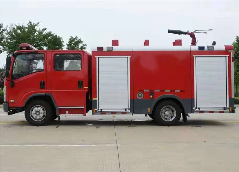 東風(fēng)2.5噸水罐消防車(chē)